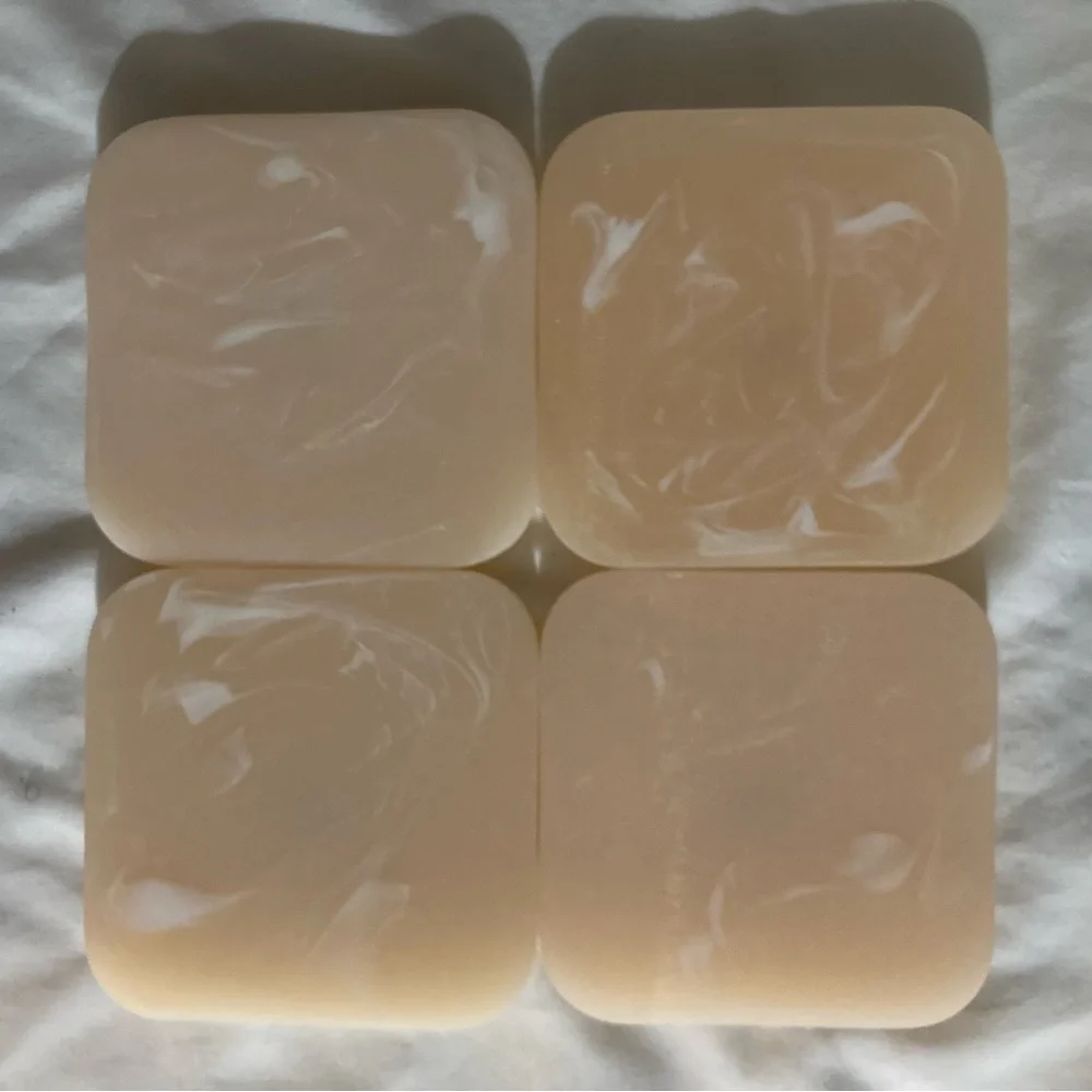 Ririku Cream Swirl 4 Piece Coaster Set Resin Marble New in Box
